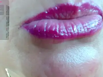 Stripchat Live Porn of Kerly_Doll