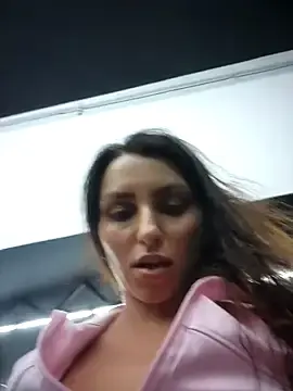 Stripchat Free Porn Cam of Izabella_Bella
