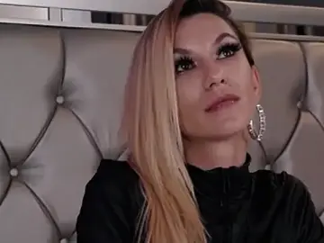 Stripchat Live Sex of MayaHale