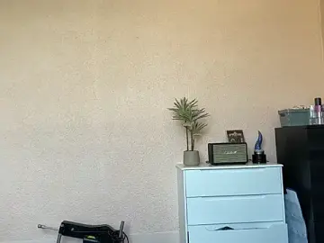 Stripchat Sex Chat of lucie_mehott