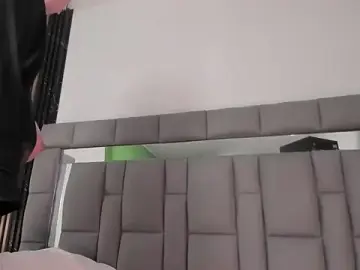 Stripchat Free Porn Cam of amaia_santini