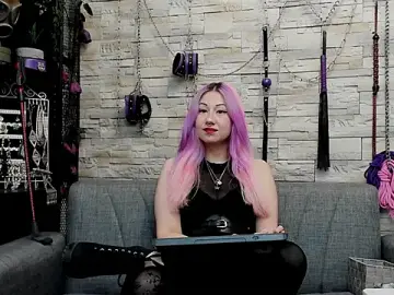 CruelMistress from stripchat