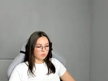 Stripchat Live Sex Cam of Regina_cute_