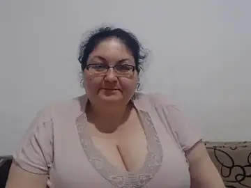 Stripchat Sex Cam of Nykyxo