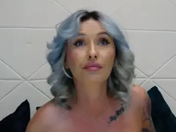 Stripchat Nude Webcam of IssaSmith