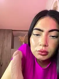 Stripchat Live Sex Cam of Mia_222