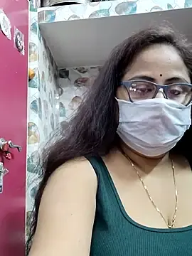 Priya_bigboobs from stripchat