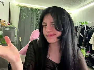 VeIvetLure from stripchat