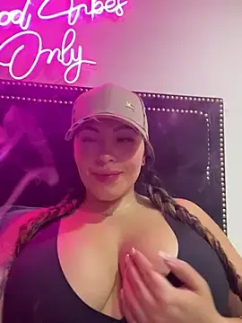 Stripchat Free Porn Cam of sexyyykloee