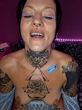 Stripchat Free Porn Cam of Peach420live