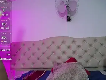 Stripchat Live Sex of nicol_ross19