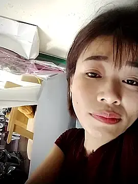 Stripchat Live Sex Cam of yang5550