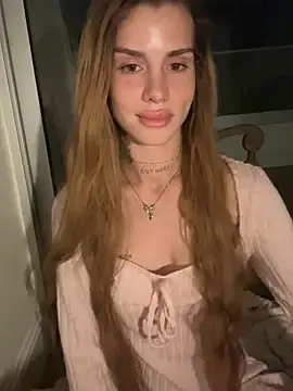 Stripchat Free Porn Cam of EmiliaCatalina