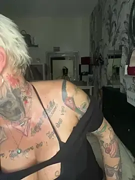 Stripchat Watch Live Sex Cams of InkedMissLaBaehm