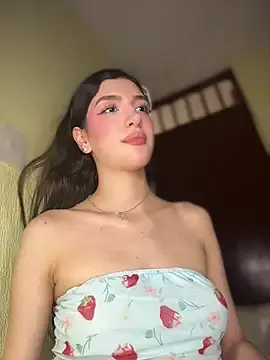 Stripchat Free Porn Cam of Emily-hottson