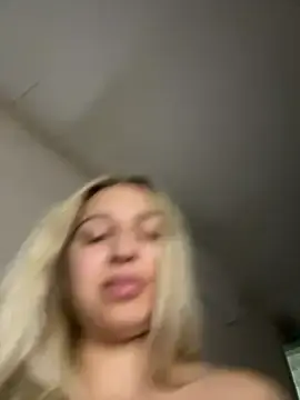 Stripchat Live Sex of xLexi