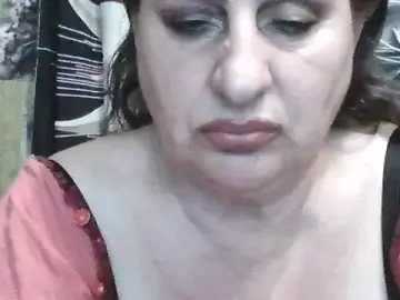 Stripchat Sex Cam of LoaqLovew