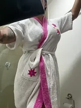 Stripchat Free Porn Cam of Lau_goddess_ass