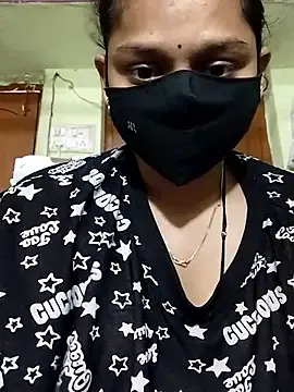 Priyanka_30 from stripchat