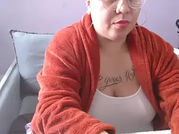 Stripchat Free Porn Cam of June_Osborne