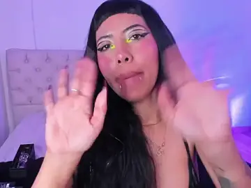 Stripchat Live Sex Cam of Nina_fox_0691