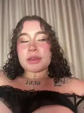 Stripchat Free Porn Cam of Doll_Ivy