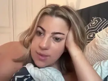 Stripchat Watch Live Sex Cams of MsBelleWarick
