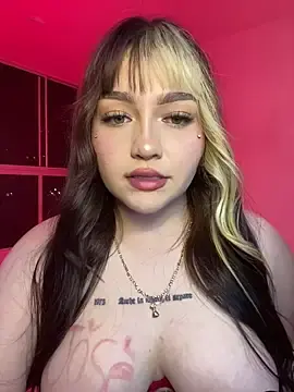 Daniela_ruizz from stripchat