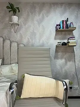 Stripchat Free Porn Cam of Sara-Evans