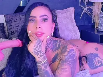 Stripchat Best live sex cam show of GiahDaniels