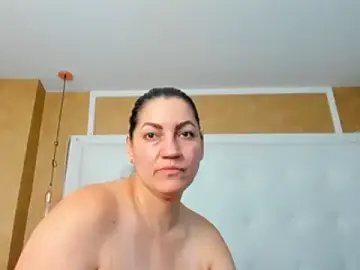 Stripchat Free Live Porn of Heidy_milf
