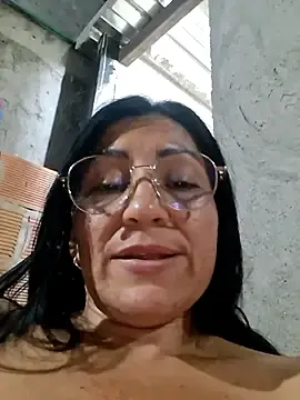 maturexxxnaughty from stripchat