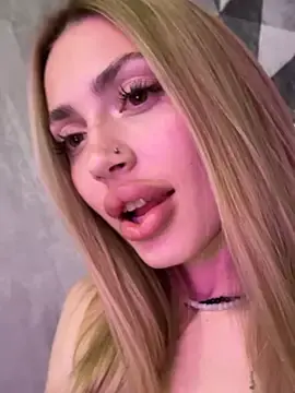 Stripchat Nude Webcam of Elizabeth_Tay