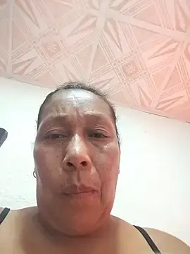 Stripchat Nude Webcam of Ruby-Hot-Milf
