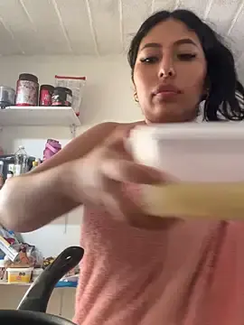 Stripchat Adult Webcam of emmyjhonson07