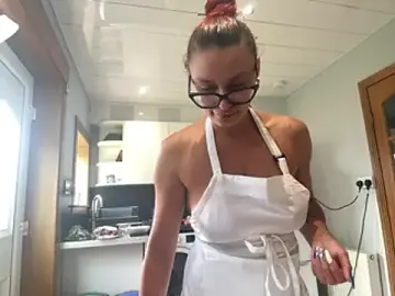 FoxyValentine from stripchat