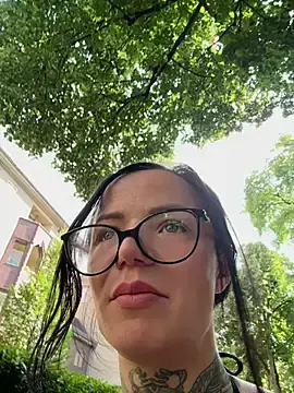 Stripchat Adult Webcams of SkinnyLilly