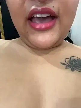 Stripchat Live Sex Cam of Rosy_BabyDoll