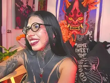Dalia_Vorhees from stripchat