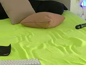 Stripchat Live Sex of Kiralimme_