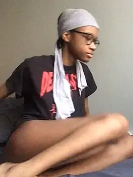 Stripchat Live Sex Cam of conniesweetz