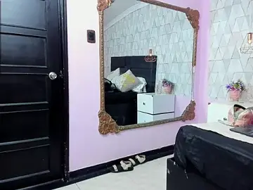 Stripchat Sex Cam of MahlaKhalifa