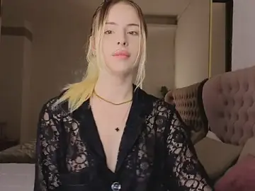 Bella_crazyy from stripchat