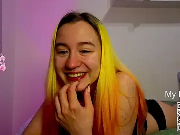 Emilya201 from stripchat