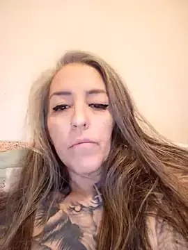 Stripchat Sex Cam of vamporasuccubus19777