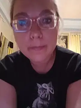 Stripchat Best Webcam of VikaKing