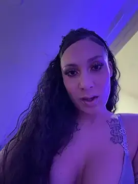 Stripchat Sex Cam of FerrariFrench
