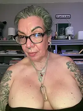 Stripchat Watch Live Sex Cams of dieseldame1313
