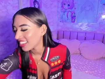 Stripchat Sex Cam of leah_naughty4u_