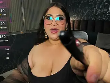 Stripchat Sex Cam of Charlottxl